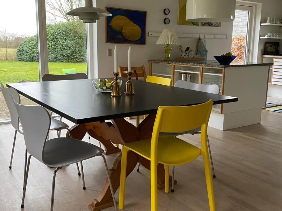 Skont Hus Pa Landet Taet Pa Billund Give Exterior foto